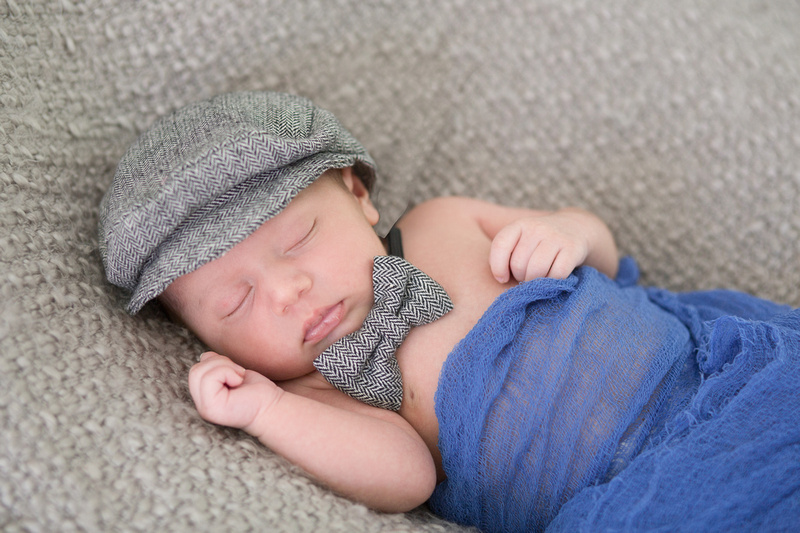 Newborn baby Twin photo session. Maine Newborn Photographer. #twinbabies baby with bow tie